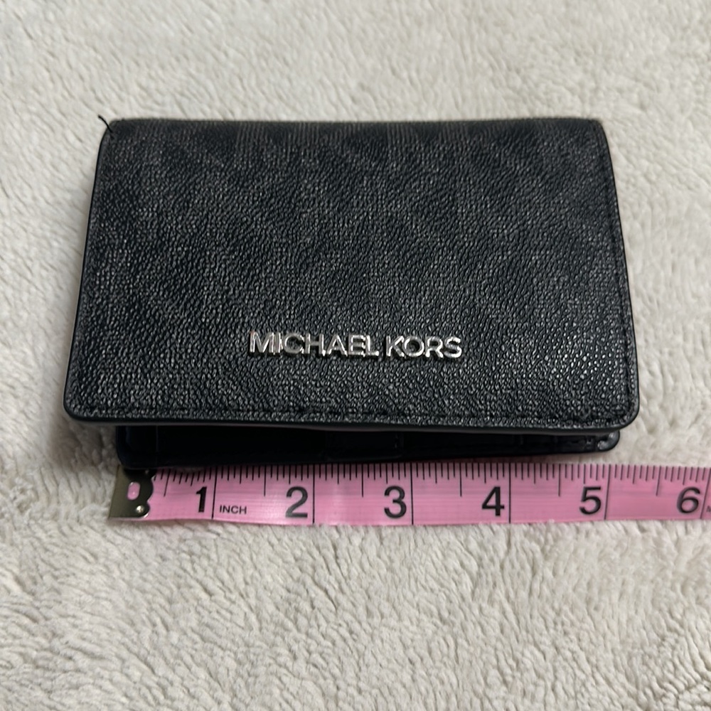 Michael Kors wallet - Picture 3 of 5